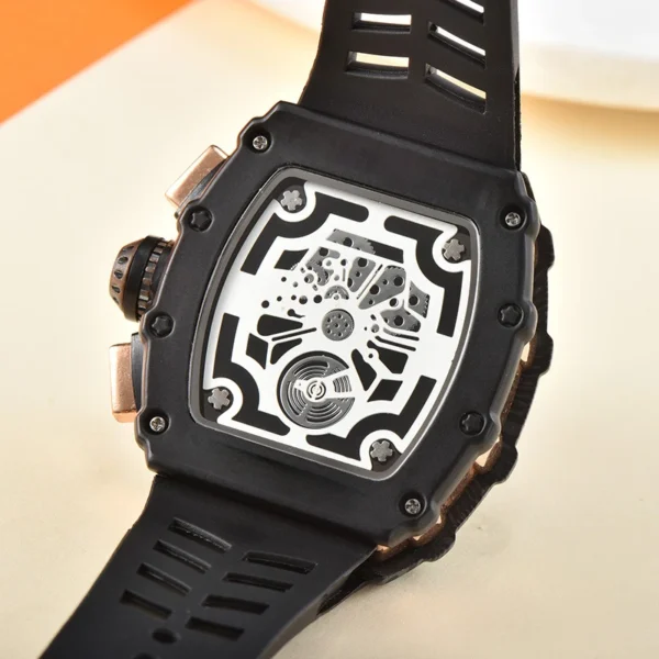 New generation sports hollow design business watch modern sports machinery wind quartz small three-disc craft watch - Image 2